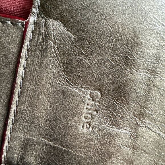 Chloe Victoria Tote in Olive Leather - Picture 9 of 17